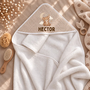 Cape de bain bébé personnalisée motif ourson et prénom — capuche beige